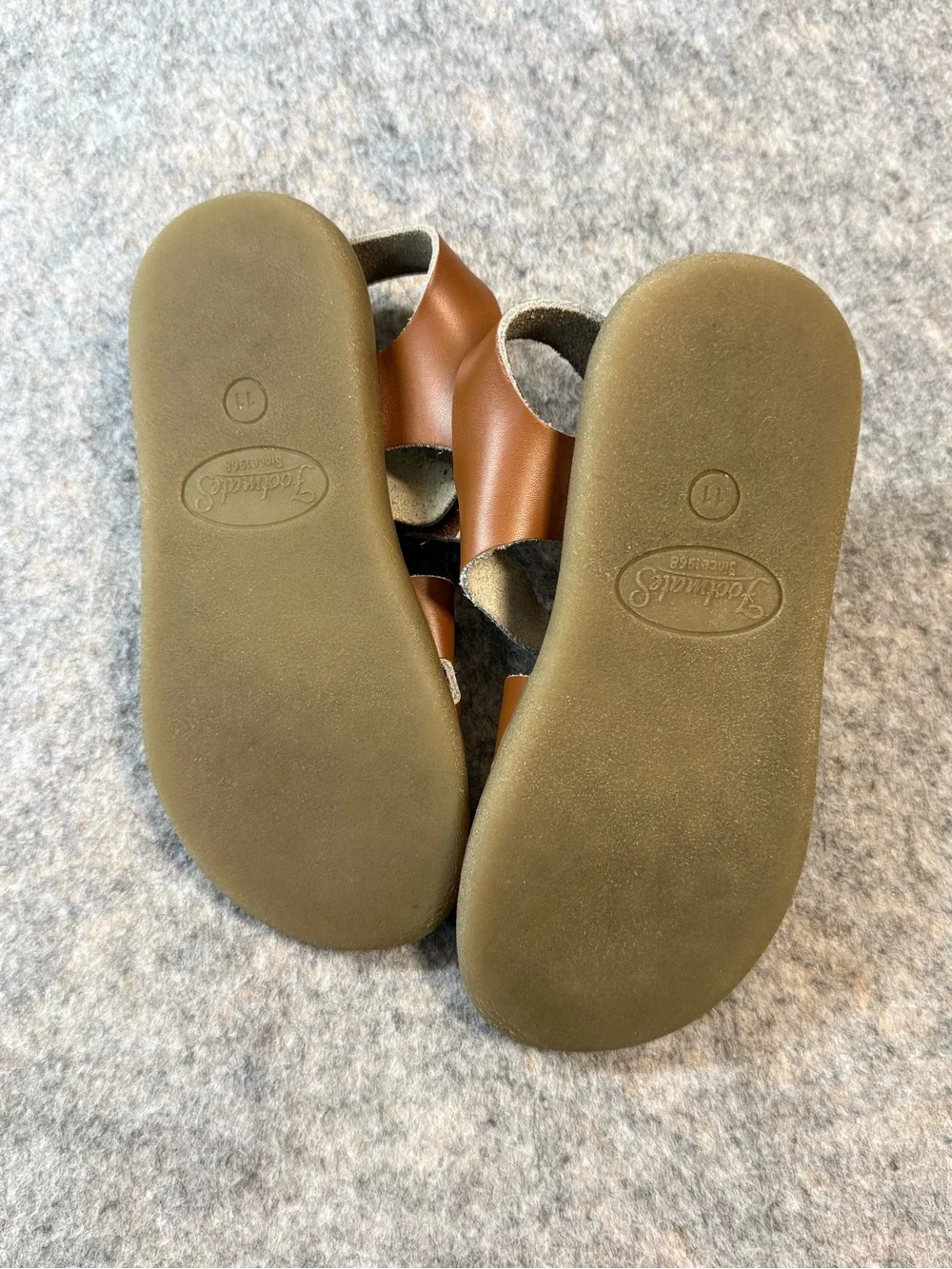 FootMates Kids Brown Leather Buckle Sandals with Straps Size 11 Girls Foot Mates